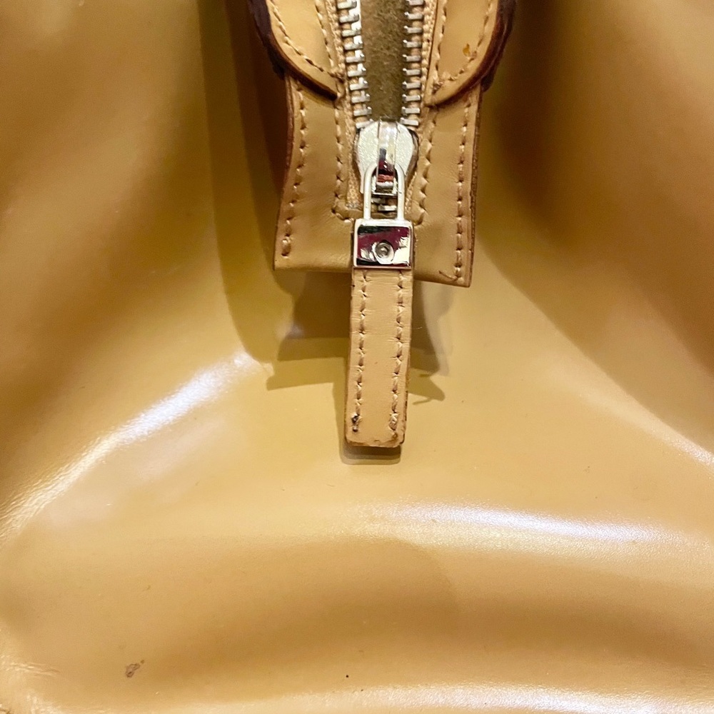 Authentic S.Ferragamo Vintage 1990Camel logo Milan Italy bag - Picture 11 of 14